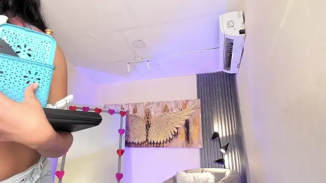 emma alice  online show from 02.10.25