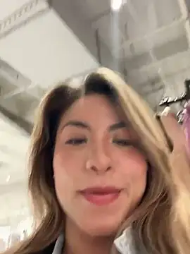 Karen San Miguel online show from 01.04.25