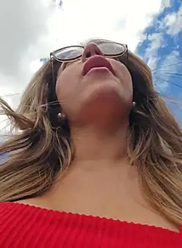 Karen San Miguel online show from 10.02.25