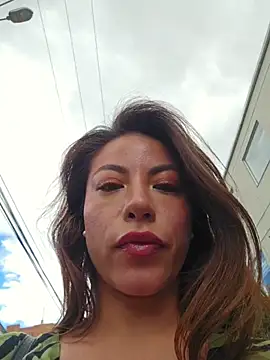 Karen San Miguel online show from 07.05.26