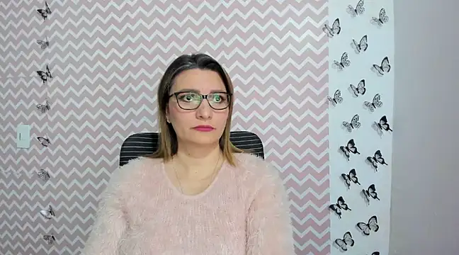 Amie Adams82  online show from 12.28.24