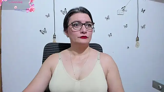 Snapshot of Amie_Adams82_ chatting on 06.15.26 Amie Adams82 online show from 06.15.26