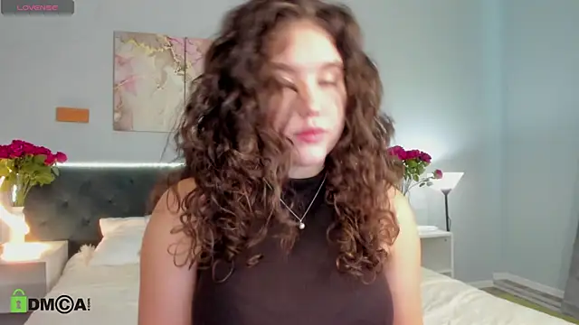 Ariella Sol online show from 04.12.26