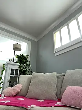 Snapshot of LoveShae_ chatting on 10.24.25 LoveShae  online show from 10.24.25