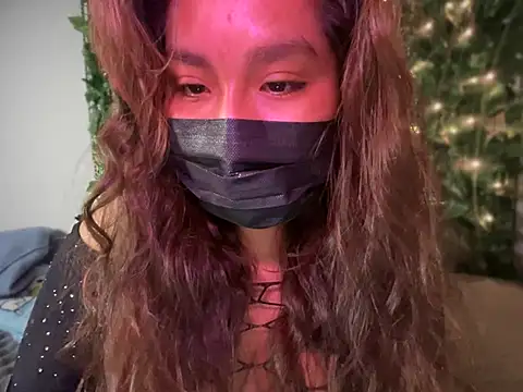 LunaXoxo online show from 02.21.25