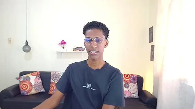 Snapshot of maiki18_ chatting on 01.17.25 maiki18 online show from 01.17.25