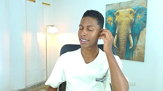 maiki18  online show from 09.23.25