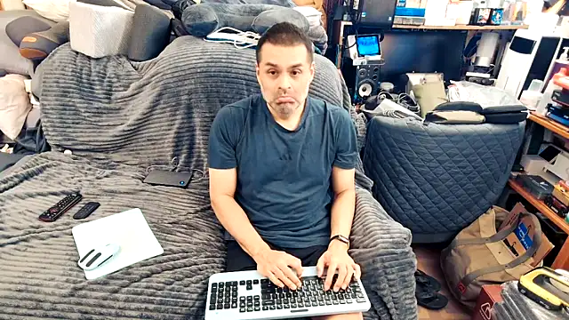 Snapshot of ClampMaster chatting on 10.18.25 ClampMaster online show from 10.18.25