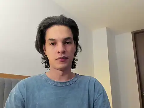 uglycoyote18 online show from 04.26.26