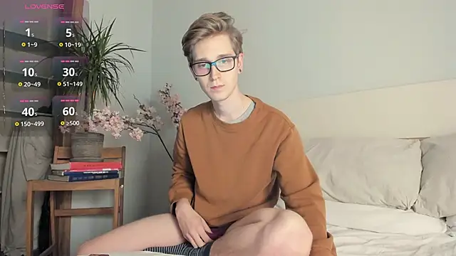 Snapshot of Shirizi chatting on 12.10.24 Shirizi online show from 12.10.24