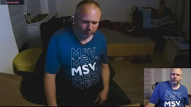 Snapshot of ShyBoy1982 chatting on 10.10.25 ShyBoy1982 online show from 10.10.25