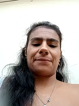 Snapshot of Leslly_ chatting on 12.21.24 Leslly online show from 12.21.24