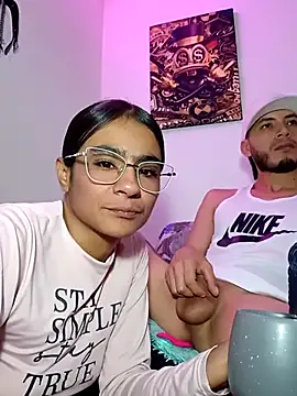 Snapshot of Leslly_ chatting on 03.11.26 Leslly online show from 03.11.26