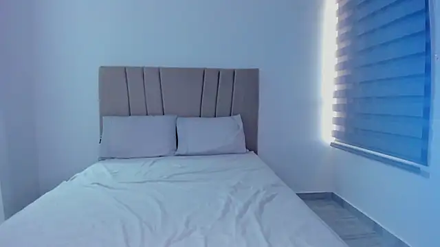 Natasha-28 online show from 12.21.25