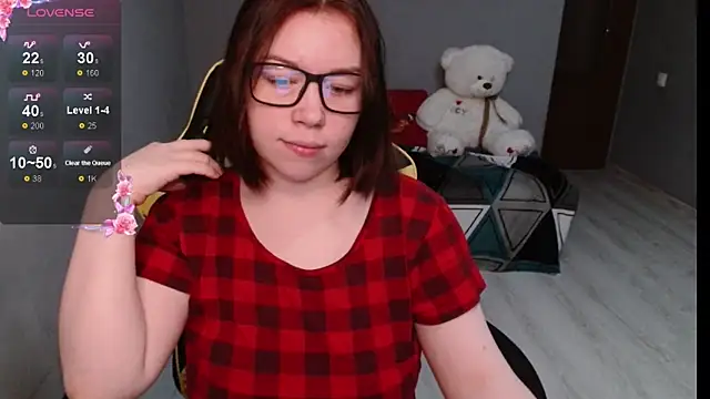 Emily Amorre online show from 09.24.25