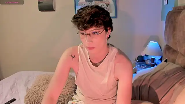 Snapshot of AdamDayt chatting on 02.17.26 AdamDayt online show from 02.17.26