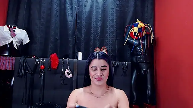 Hannamariana online show from 01.26.25