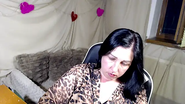 Snapshot of JillStevens chatting on 06.12.26 JillStevens online show from 06.12.26