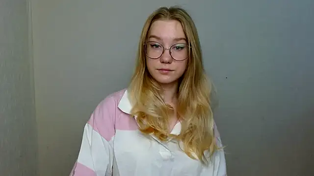 cindi hot online show from 11.18.25