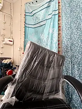 Parinaaz18 online show from 03.04.25