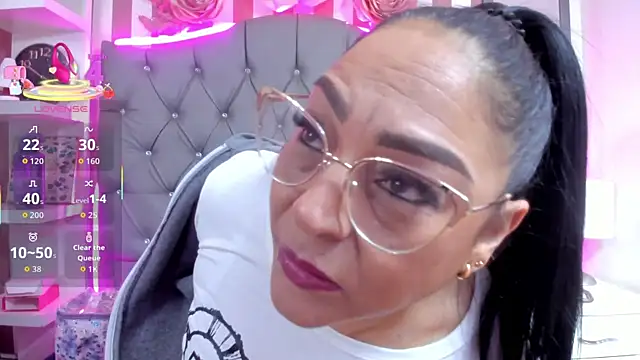 Gina Myers online show from 11.09.25