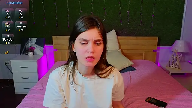 SusieMorris online show from 12.04.24