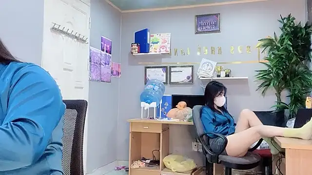 Snapshot of Bamboo_Swetie chatting on 12.21.24 Bamboo Swetie online show from 12.21.24