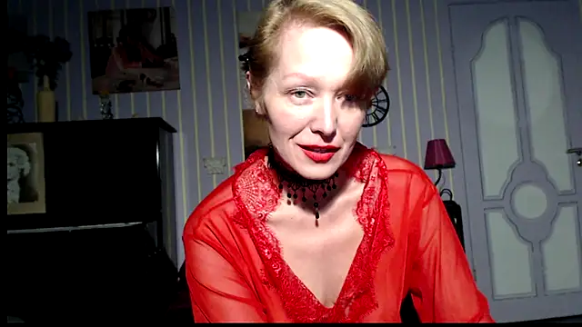 Snapshot of Marquise555 chatting on 09.25.25 Marquise555 online show from 09.25.25