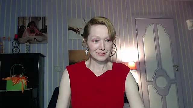 Snapshot of Marquise555 chatting on 04.17.26 Marquise555 online show from 04.17.26