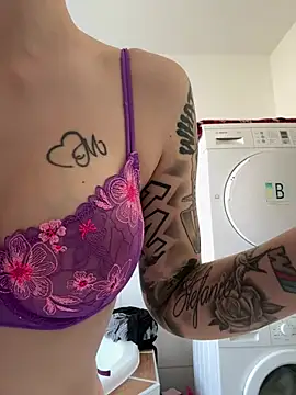 Snapshot of LenaSophie chatting on 03.05.25 LenaSophie online show from 03.05.25