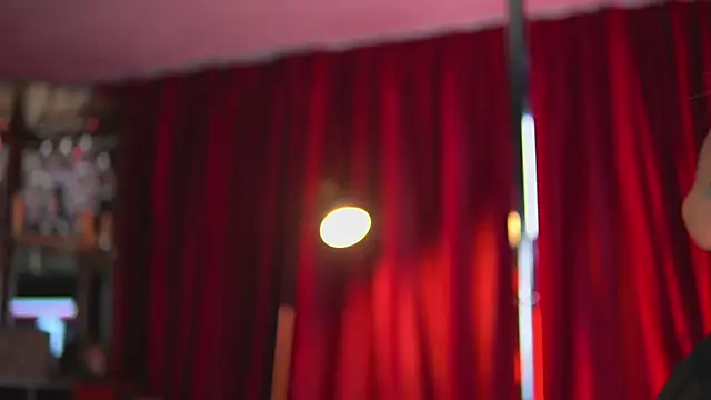 Snapshot of Evelyn_Evyyy chatting on 09.25.25 Evelyn Evyyy online show from 09.25.25