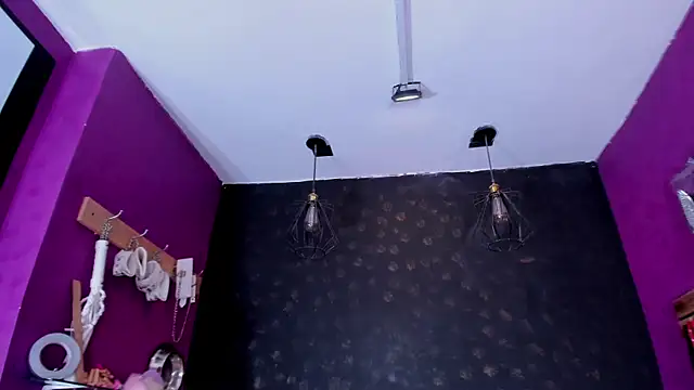 Snapshot of Alexa_Slave chatting on 10.21.25 Alexa Slave online show from 10.21.25