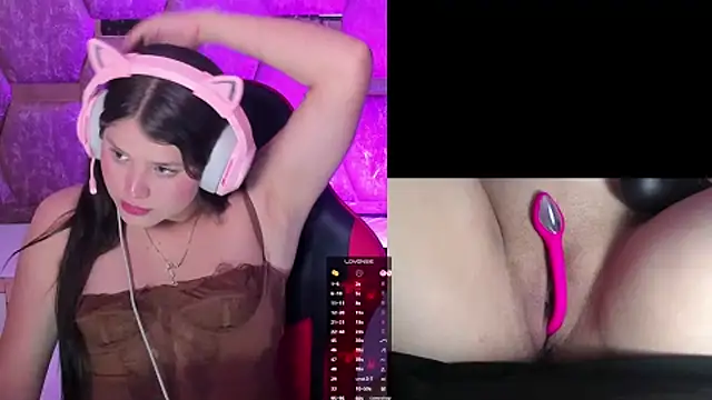 Snapshot of Trianna__ chatting on 10.07.25 Trianna   online show from 10.07.25