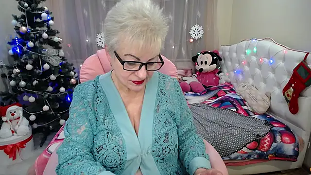 KayleSmoll online show from 12.27.24