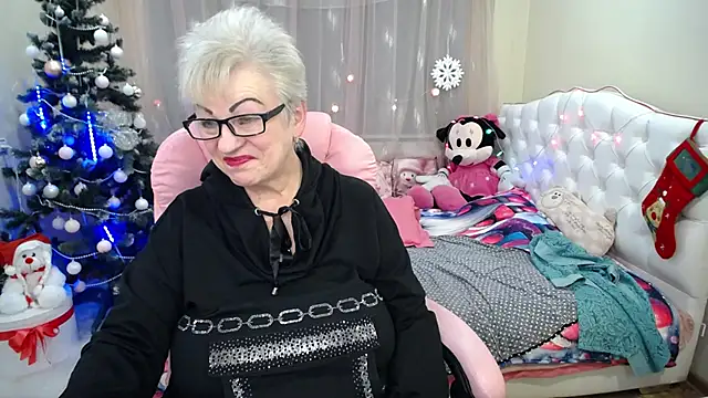 KayleSmoll online show from 12.28.24