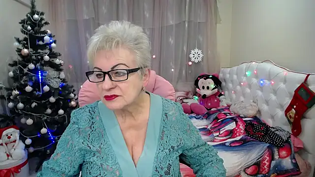 KayleSmoll online show from 12.28.24