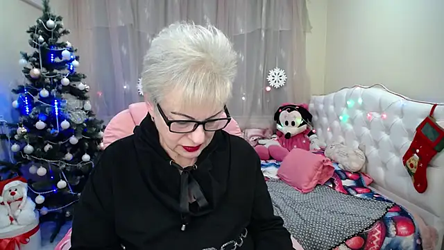 KayleSmoll online show from 12.29.24