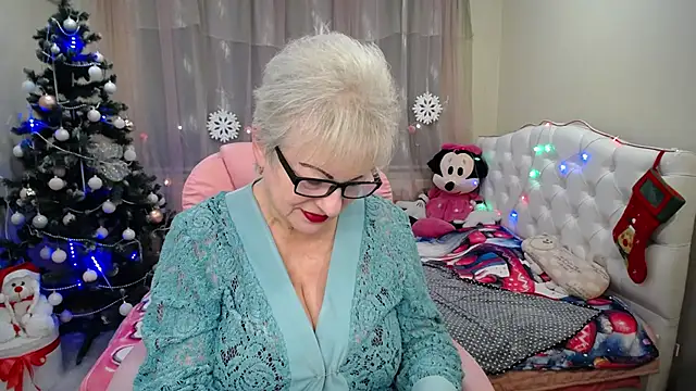 KayleSmoll online show from 01.07.25
