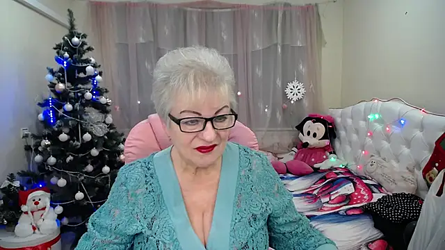KayleSmoll online show from 01.11.25