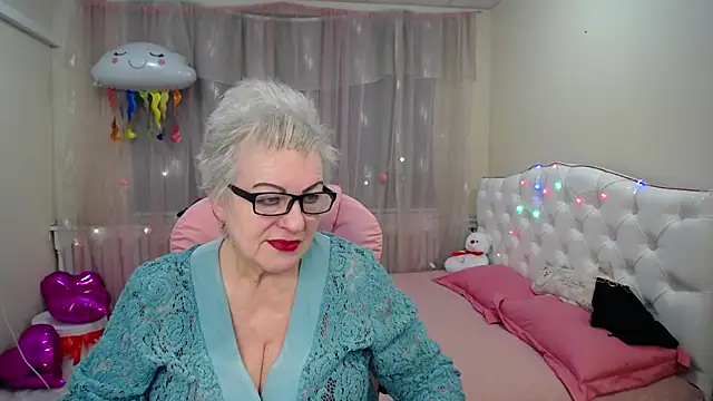 KayleSmoll online show from 01.24.25