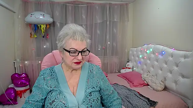 KayleSmoll online show from 01.25.25