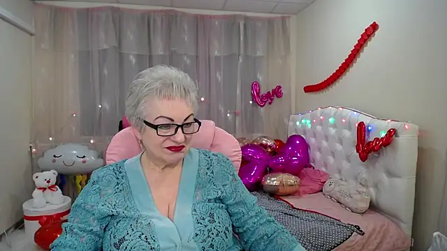 KayleSmoll online show from 02.01.25