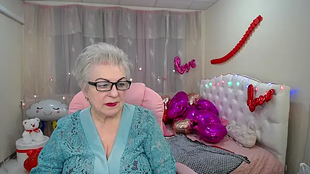 KayleSmoll online show from 02.01.25