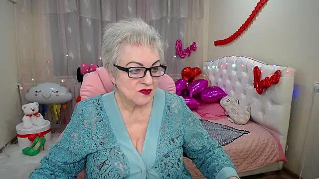 KayleSmoll online show from 02.02.25