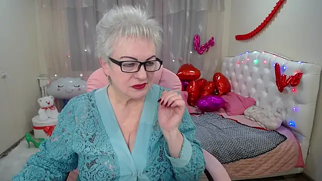 KayleSmoll online show from 02.08.25