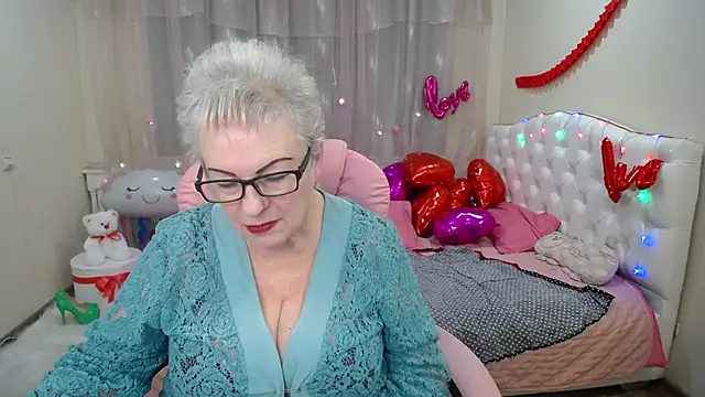 KayleSmoll online show from 02.08.25