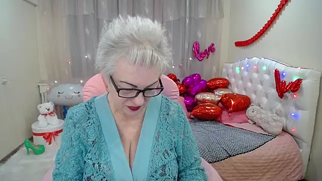 KayleSmoll online show from 02.09.25