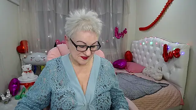 KayleSmoll online show from 02.15.25