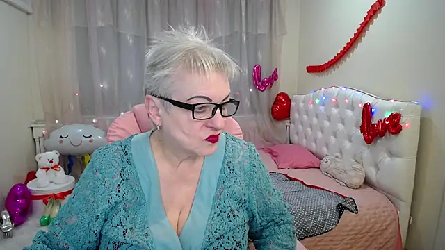 KayleSmoll online show from 02.22.25