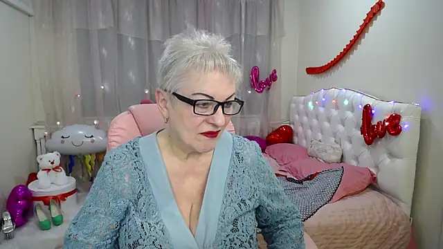 KayleSmoll online show from 02.27.25